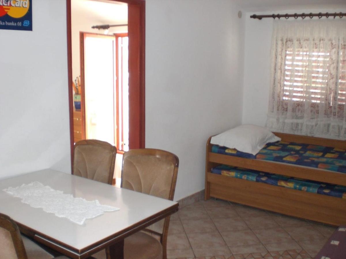 Vesna Apartma Vir