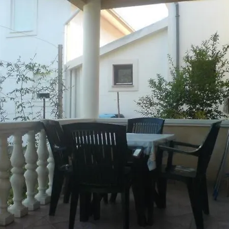 Apartmani Vesna Vir Exterior photo
