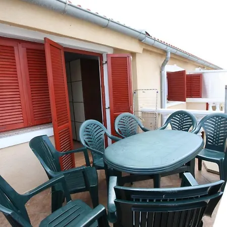 Apartmani Vesna Vir Exterior photo