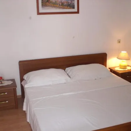 Apartmani Vesna Vir Exterior photo