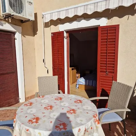 Apartmani Vesna Vir Exterior photo